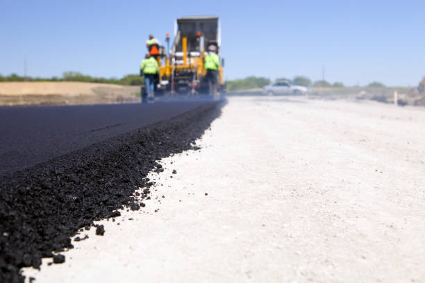 Best Local Driveway Pavers  in Leavenworth, KS